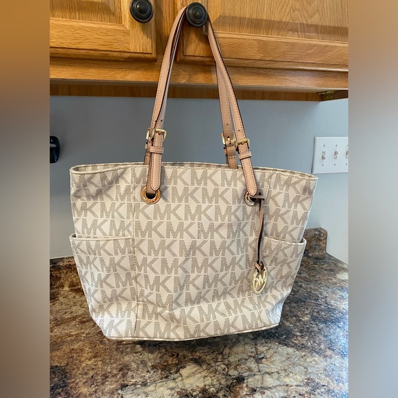 Michael Kors Logo Tote - Picture 1 of 2